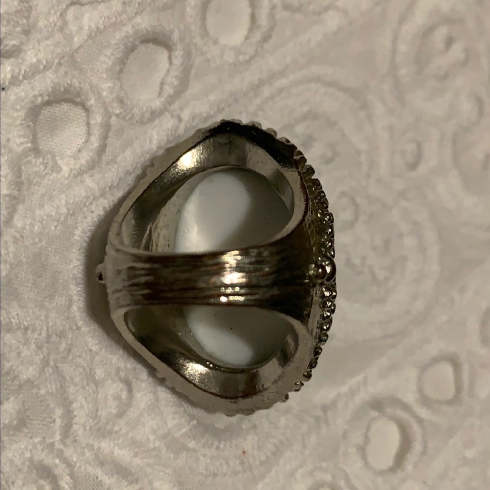 Ring - Picture 4 of 4